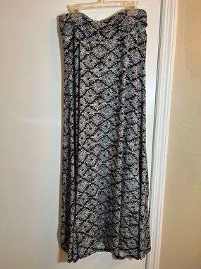 LuLaRoe Black and White Floral Maxi Skirt